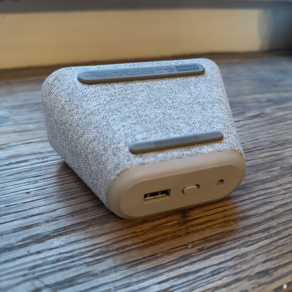 Lenovo CD-4N341Y Smart Clock Essential Bluetooth Speaker - Picture 4 of 5